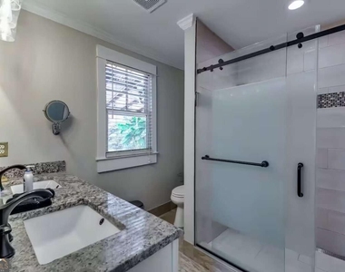 1362 Eubanks Avenue - Photo Thumbnail 15