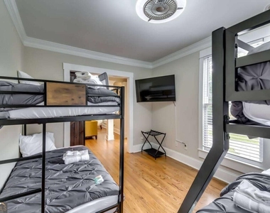 1362 Eubanks Avenue - Photo Thumbnail 4