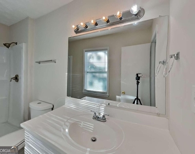 7510 Elliot Way - Photo Thumbnail 13