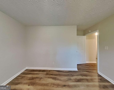 7510 Elliot Way - Photo Thumbnail 9