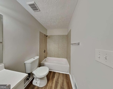 7510 Elliot Way - Photo Thumbnail 16