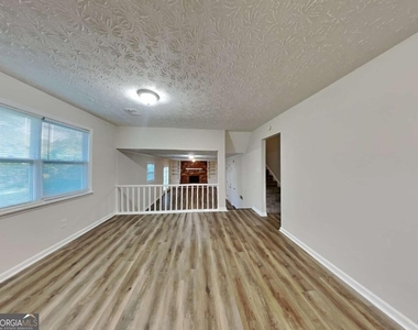 7510 Elliot Way - Photo Thumbnail 4