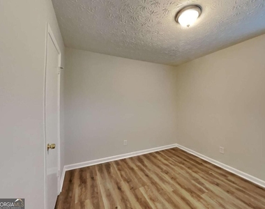 7510 Elliot Way - Photo Thumbnail 11