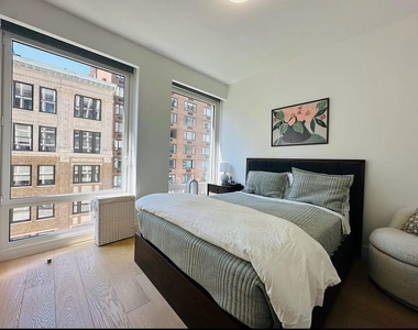 15 West 61st Street - Photo Thumbnail 1