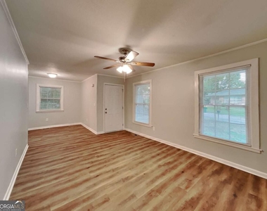 1125 Curtis Drive - Photo Thumbnail 5