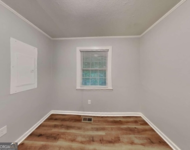 1125 Curtis Drive - Photo Thumbnail 8