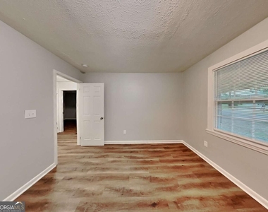 1125 Curtis Drive - Photo Thumbnail 10