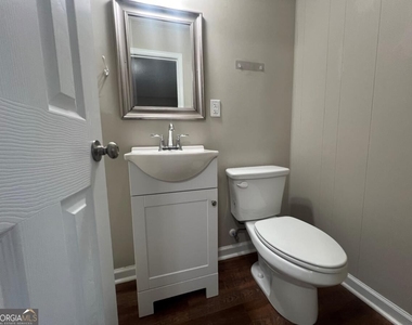 49 Quarry Street - Photo Thumbnail 6