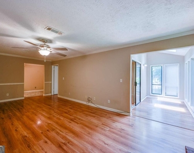 1565 Terrell Mill Place Se - Photo Thumbnail 6