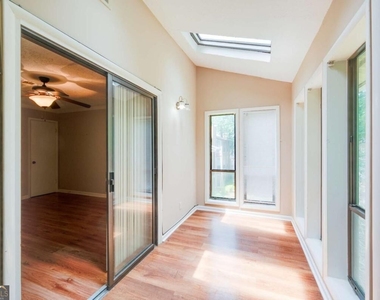 1565 Terrell Mill Place Se - Photo Thumbnail 7