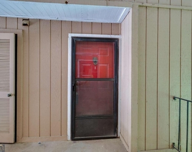 1565 Terrell Mill Place Se - Photo Thumbnail 2