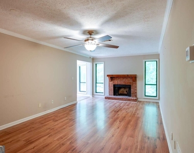 1565 Terrell Mill Place Se - Photo Thumbnail 4