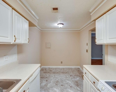 1565 Terrell Mill Place Se - Photo Thumbnail 12