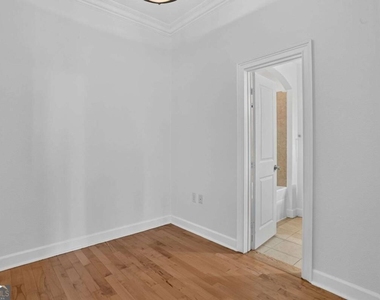 3445 Stratford Road Ne - Photo Thumbnail 9