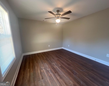 5907 Maiden Lane - Photo Thumbnail 9