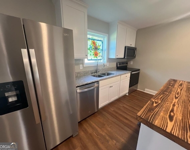 5907 Maiden Lane - Photo Thumbnail 3