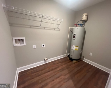 5907 Maiden Lane - Photo Thumbnail 10
