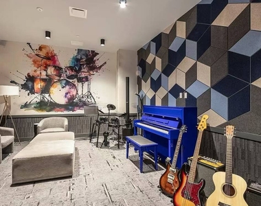 218 West 103rd Street - Photo Thumbnail 8