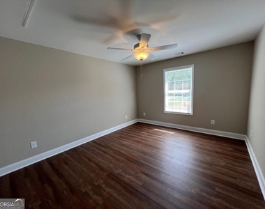 5964 Moon Drive - Photo Thumbnail 5