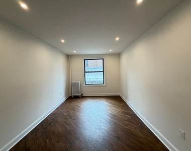 382 Wadsworth Avenue - Photo Thumbnail 3