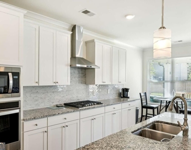 13136 Vista Lane - Photo Thumbnail 10