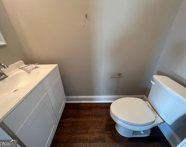 70 Liberty Court - Photo Thumbnail 4