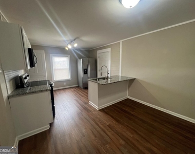 21 Highland Street - Photo Thumbnail 2