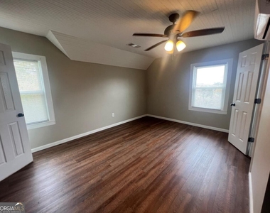 21 Highland Street - Photo Thumbnail 5