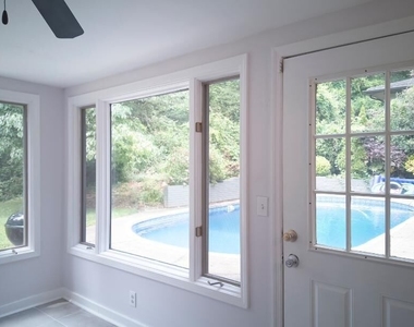 1425 Southland Vista Courts Ne - Photo Thumbnail 7