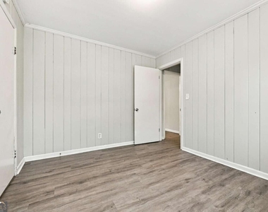 2690 Lake Harbin Road - Photo Thumbnail 9
