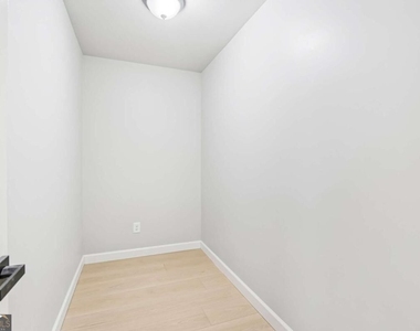 78 Crescent Commons - Photo Thumbnail 41