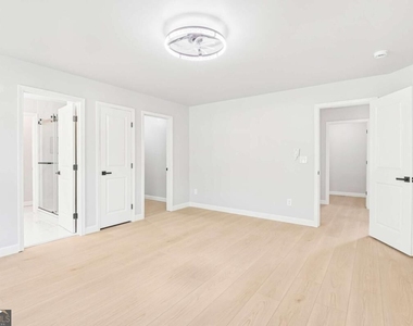 78 Crescent Commons - Photo Thumbnail 38