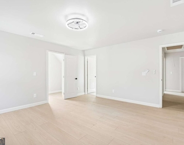 78 Crescent Commons - Photo Thumbnail 26