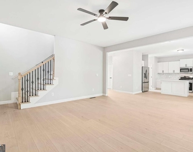 78 Crescent Commons - Photo Thumbnail 16