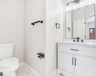 78 Crescent Commons - Photo Thumbnail 22
