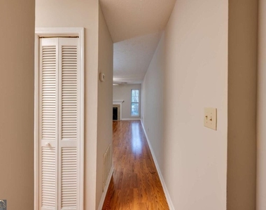 466 Teal Court - Photo Thumbnail 3