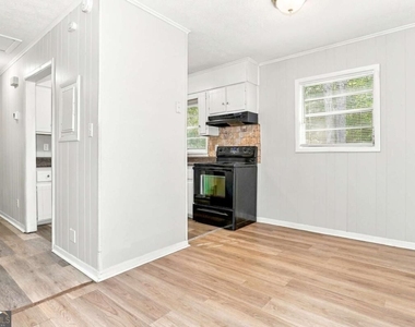316 Eleanor Drive - Photo Thumbnail 2