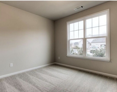 163 Archie Way - Photo Thumbnail 3
