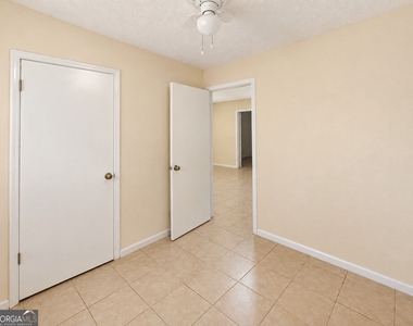 200 N West Street - Photo Thumbnail 18