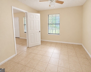 200 N West Street - Photo Thumbnail 12