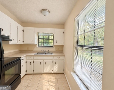 200 N West Street - Photo Thumbnail 10