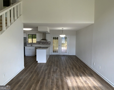 3975 Darryl Lane - Photo Thumbnail 1