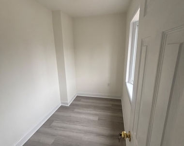  3BD,1Bath in St. Albans  - Photo Thumbnail 3