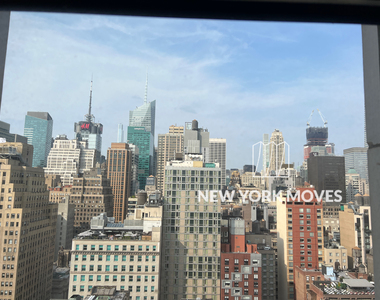 West 34th Street - Photo Thumbnail 3