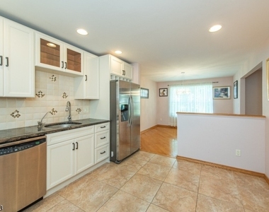 3 Jennifer Dr - Photo Thumbnail 4