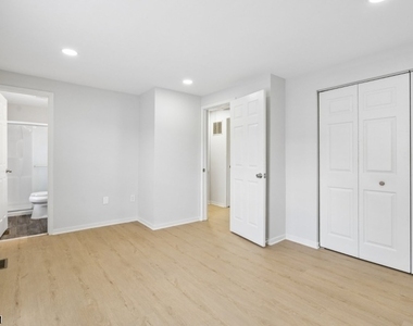 55 2nd St - Photo Thumbnail 11