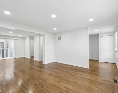 55 2nd St - Photo Thumbnail 2