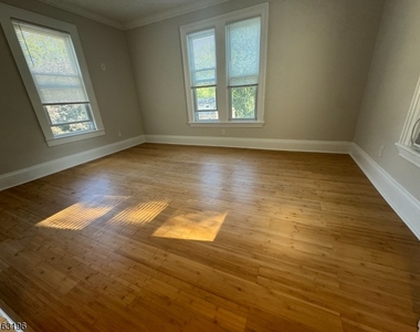 217 Greenwood Ave Unit 2 - Photo Thumbnail 7