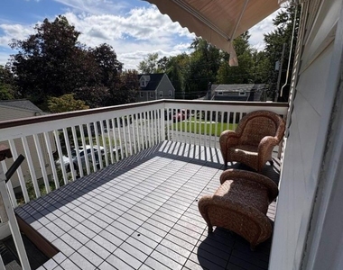 217 Greenwood Ave Unit 2 - Photo Thumbnail 3