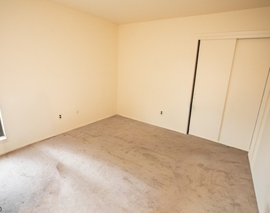 112 Bluebird Dr - Photo Thumbnail 21